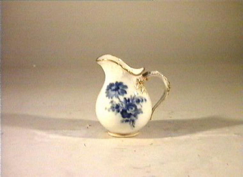 motivi decorativi vegetali e animali (lattiera) - manifattura reale di Prussia (sec. XIX)