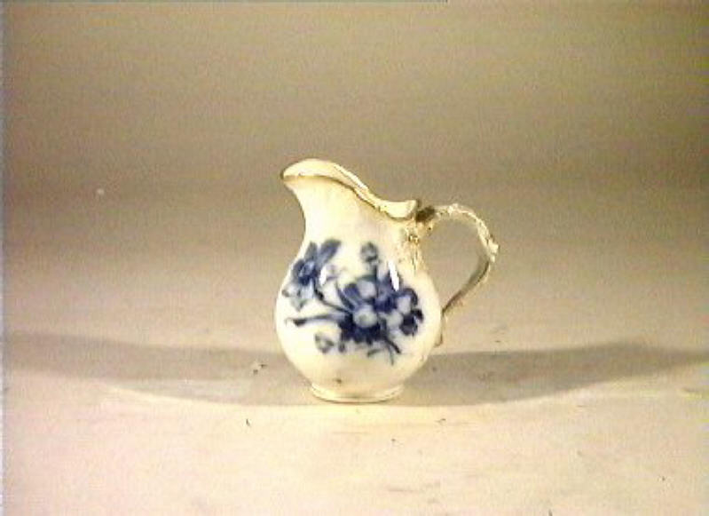 motivi decorativi vegetali e animali (lattiera) - manifattura reale di Prussia (sec. XIX)