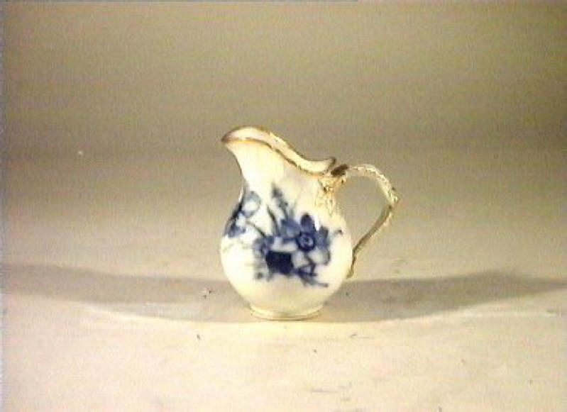 motivi decorativi vegetali e animali (lattiera) - manifattura reale di Prussia (sec. XIX)