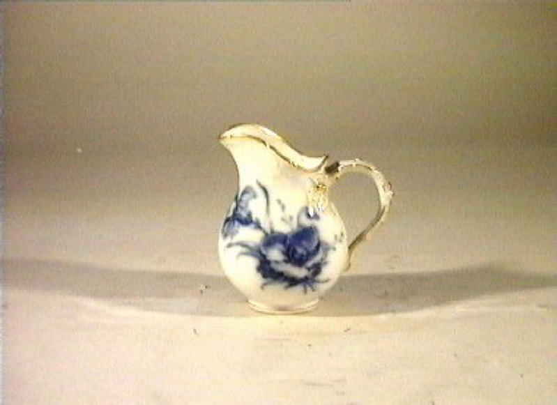 motivi decorativi vegetali e animali (lattiera) - manifattura reale di Prussia (sec. XIX)