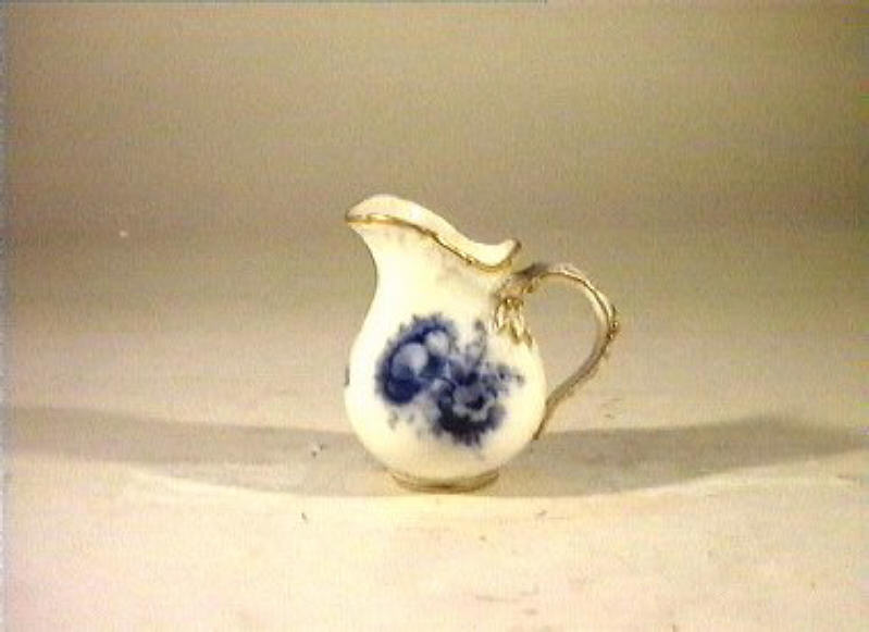 motivi decorativi vegetali e animali (lattiera) - manifattura reale di Prussia (sec. XIX)