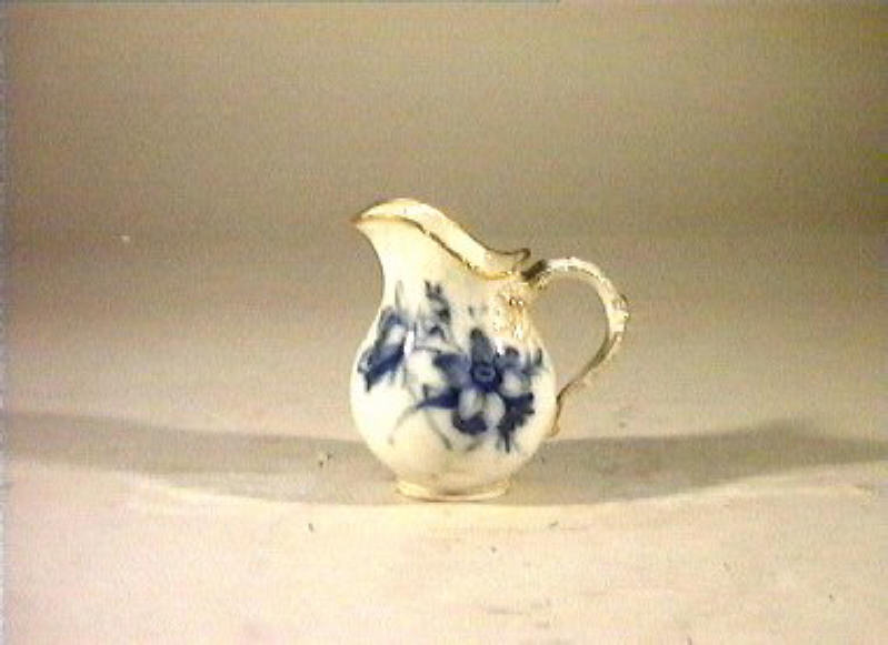 motivi decorativi vegetali e animali (lattiera) - manifattura reale di Prussia (sec. XIX)