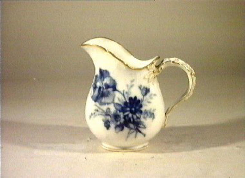 motivi decorativi vegetali e animali (lattiera) - manifattura reale di Prussia (sec. XIX)