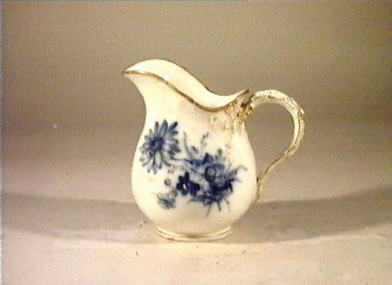 motivi decorativi vegetali e animali (lattiera) - manifattura reale di Prussia (sec. XIX)