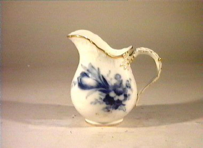 motivi decorativi vegetali e animali (lattiera) - manifattura reale di Prussia (sec. XIX)