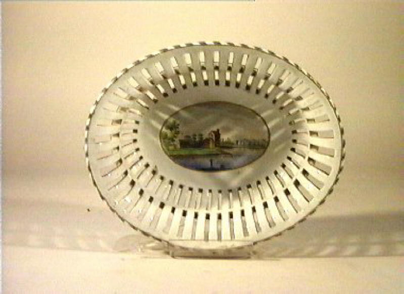 paesaggio (piatto da portata) - manifattura di Doccia (sec. XIX)