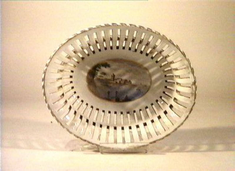 paesaggio (piatto da portata) - manifattura di Doccia (sec. XIX)