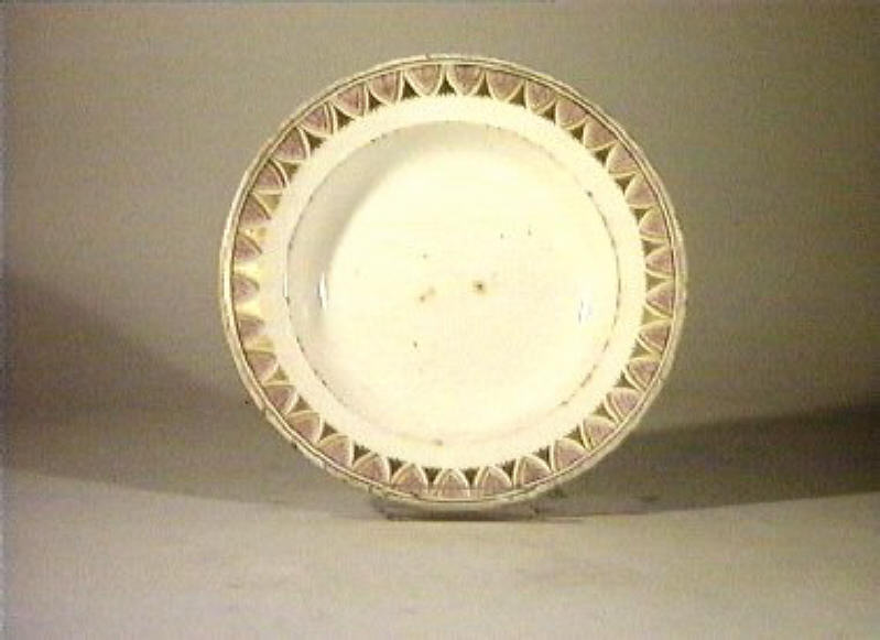 motivi decorativi vegetali (piatto) - manifattura Del Vecchio (sec. XIX)