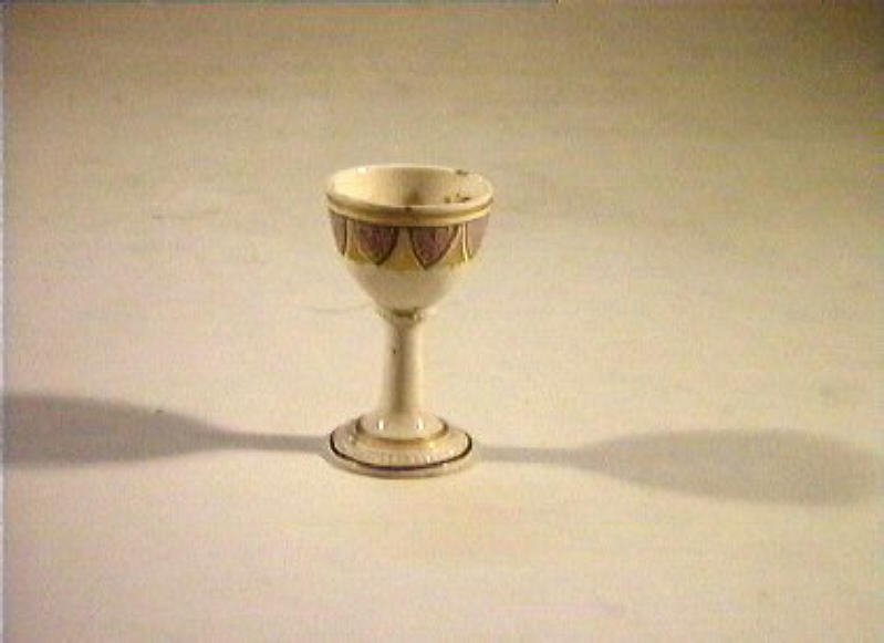 motivi decorativi vegetali (portauovo) - manifattura Del Vecchio (sec. XIX)