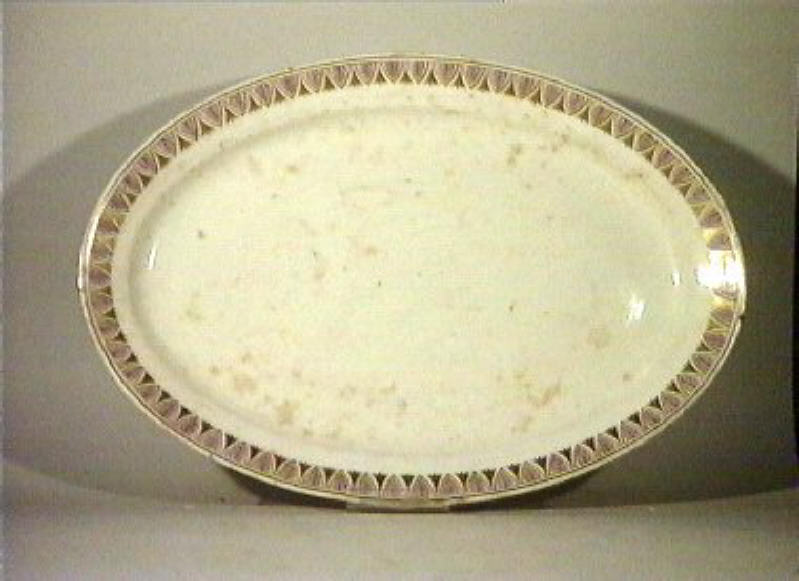 motivi decorativi vegetali (piatto da portata) - manifattura Del Vecchio (sec. XIX)