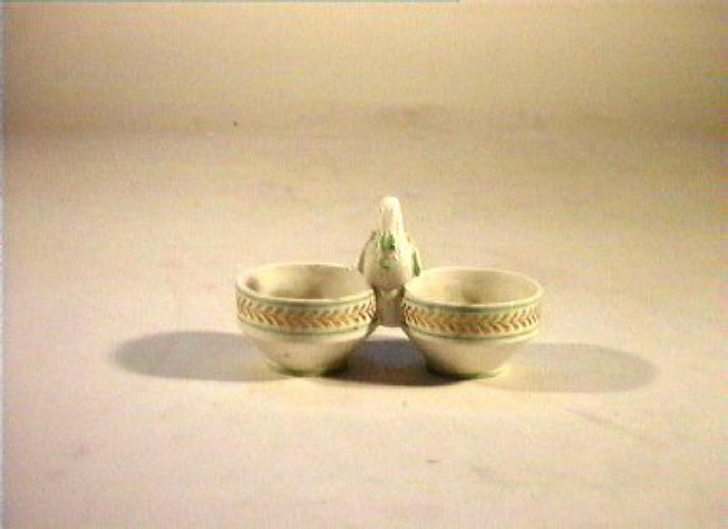 motivi decorativi vegetali (saliera) - manifattura Del Vecchio (sec. XIX)