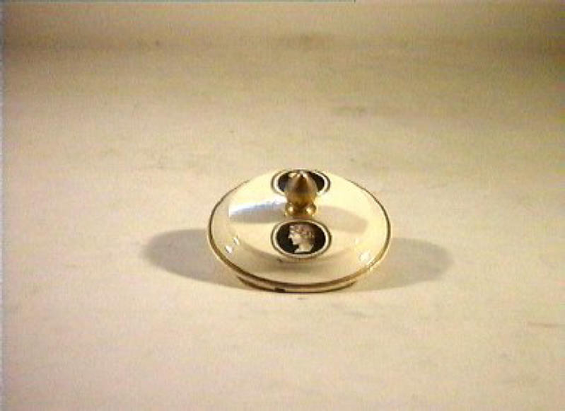 profilo di uomo (coperchio) di Securo Francesco - fabbrica di Francesco Securo (sec. XIX)