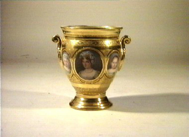 ritratto di donna (zuccheriera) di Giovine Raffaele (sec. XIX)