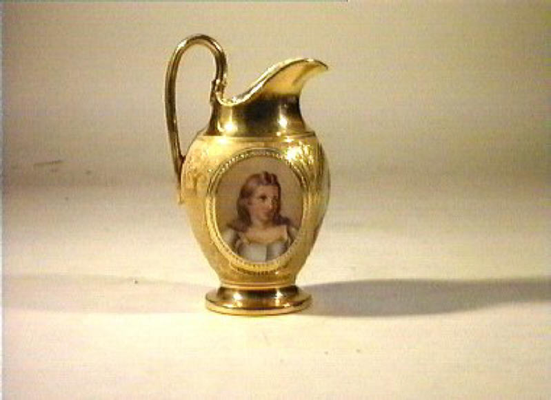 ritratto d'uomo (lattiera) di Giovine Raffaele (sec. XIX)