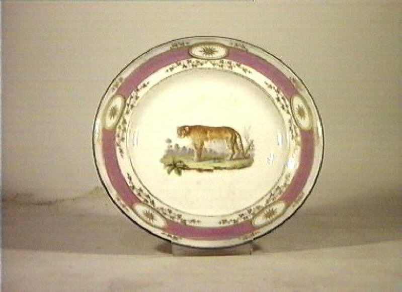 motivi decorativi vegetali e animali (piatto) - Real Fabbrica di Napoli (secc. XVIII/ XIX)