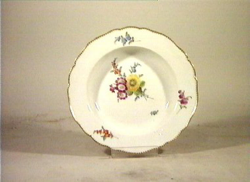 motivi decorativi floreali (piatto) - manifattura di Meissen (sec. XVIII)