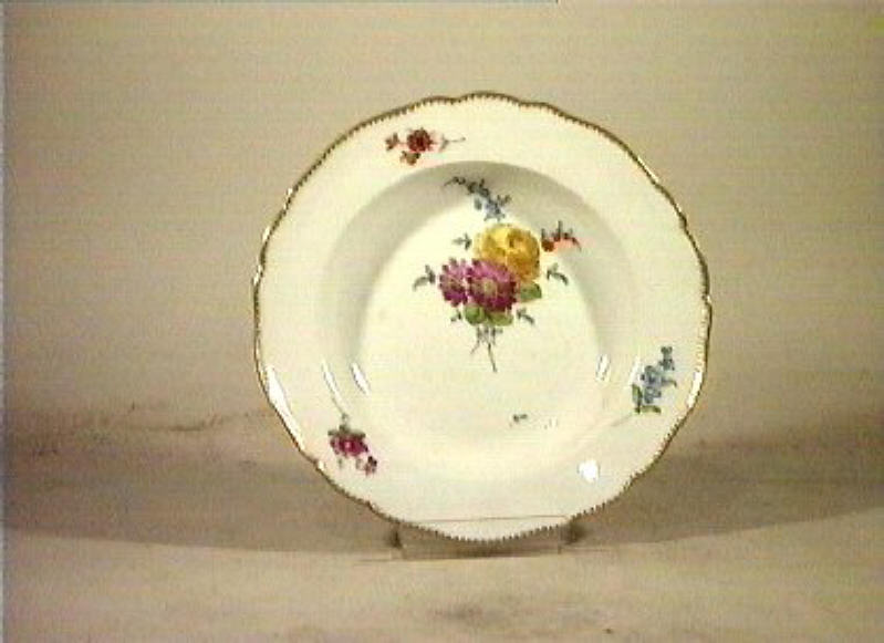 motivi decorativi floreali (piatto) - manifattura di Meissen (sec. XVIII)