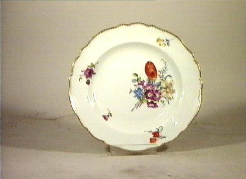 motivi decorativi floreali (piatto) - manifattura di Meissen (sec. XVIII)
