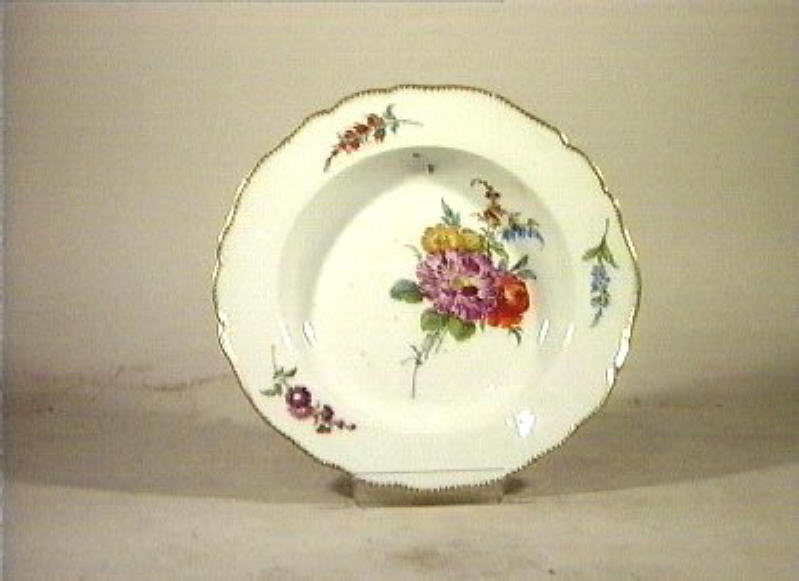 motivi decorativi floreali (piatto) - manifattura di Meissen (sec. XVIII)