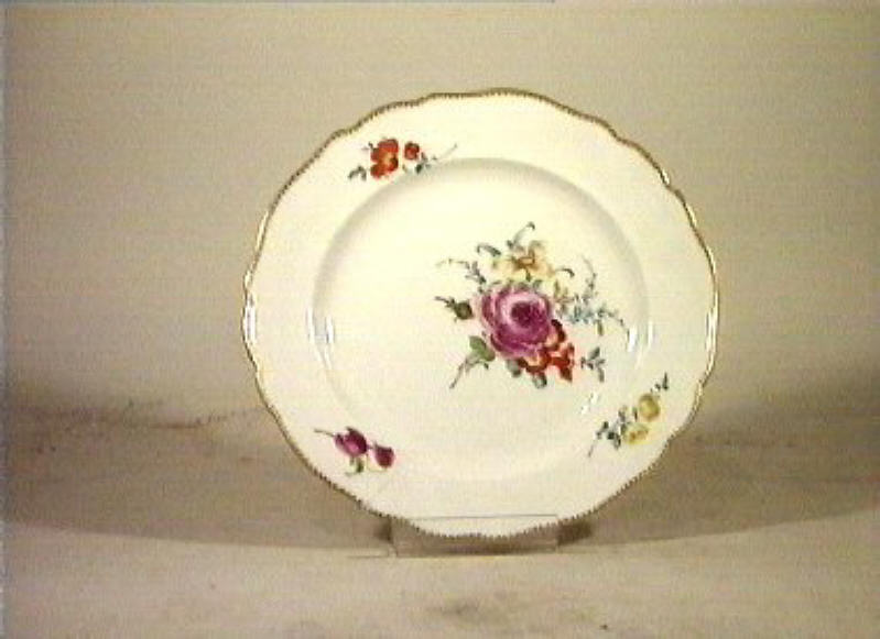 motivi decorativi floreali (piatto) - manifattura di Meissen (sec. XVIII)