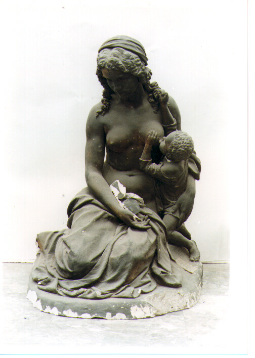 figura femminile inginocchiata (scultura) di Liberti Francesco (seconda metà sec. XIX)