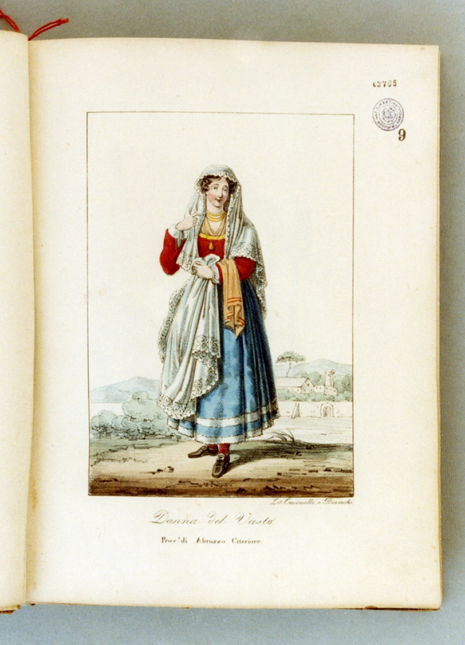 figura femminile in costume tradizionale (stampa a colori) di Cuciniello Domenico, Bianchi Lorenzo (sec. XIX)