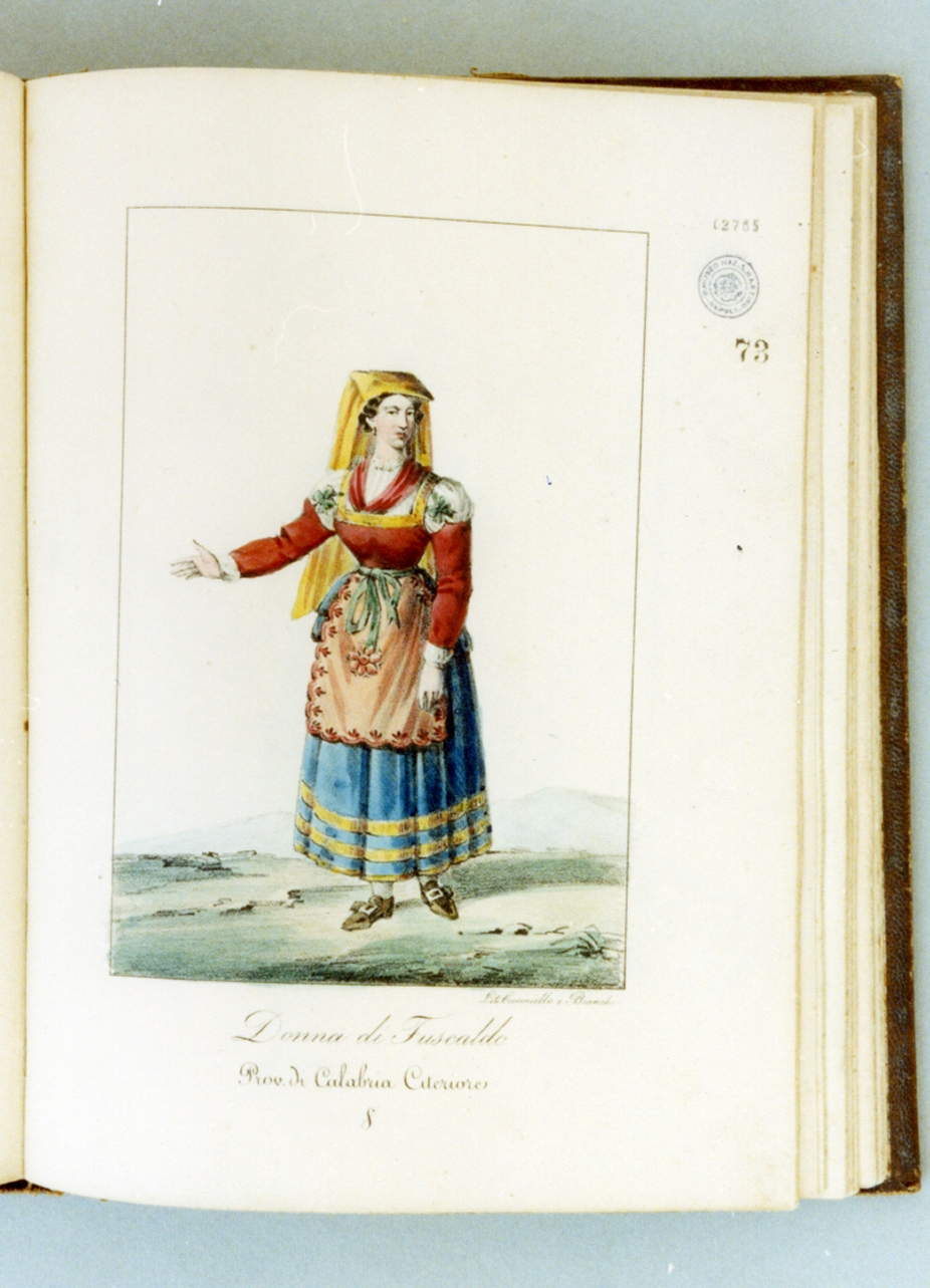 figura femminile in costume tradizionale (stampa a colori) di Bianchi Lorenzo, Cuciniello Domenico (sec. XIX)