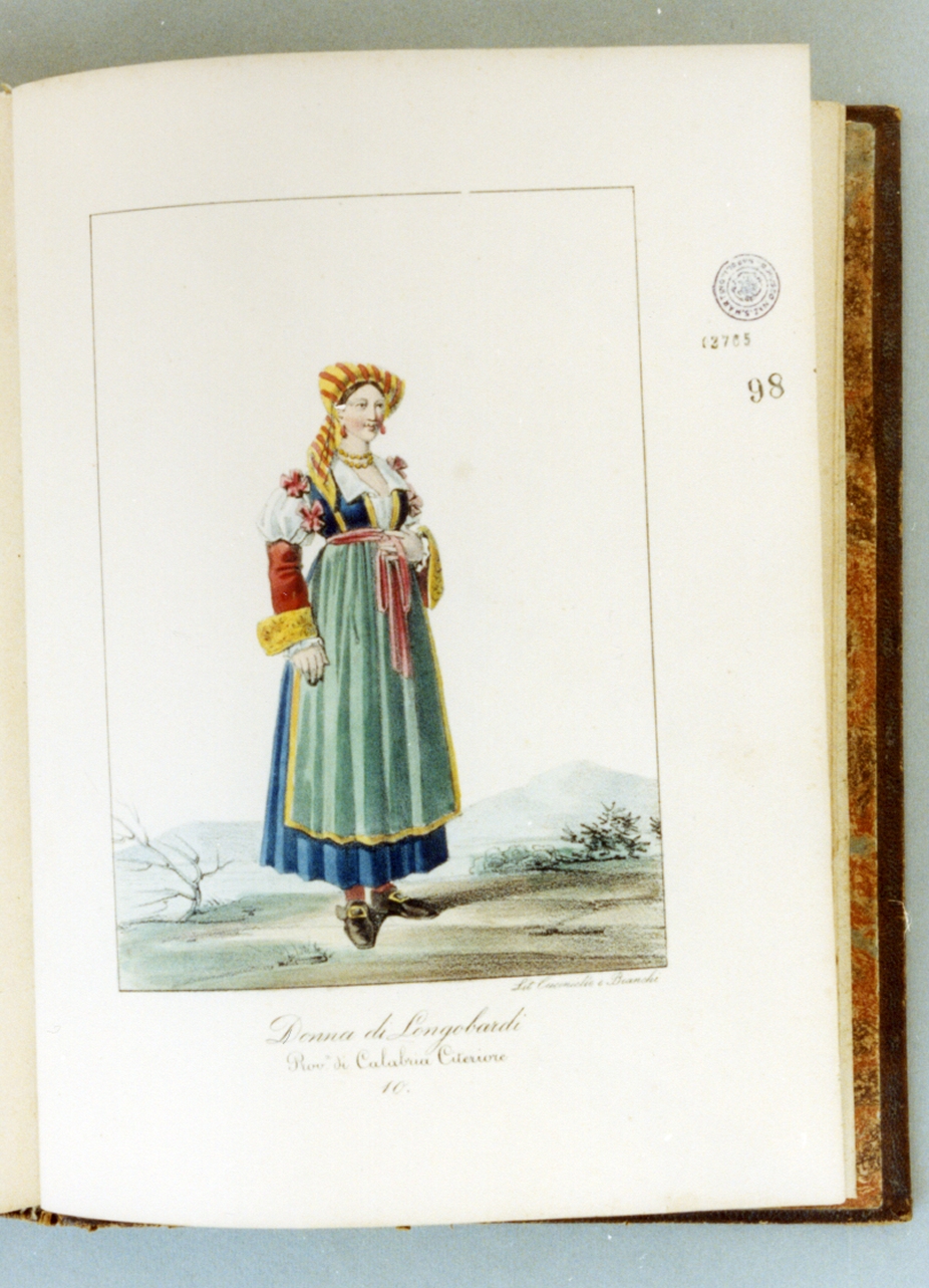 figura femminile in costume tradizionale (stampa a colori) di Bianchi Lorenzo, Cuciniello Domenico (sec. XIX)