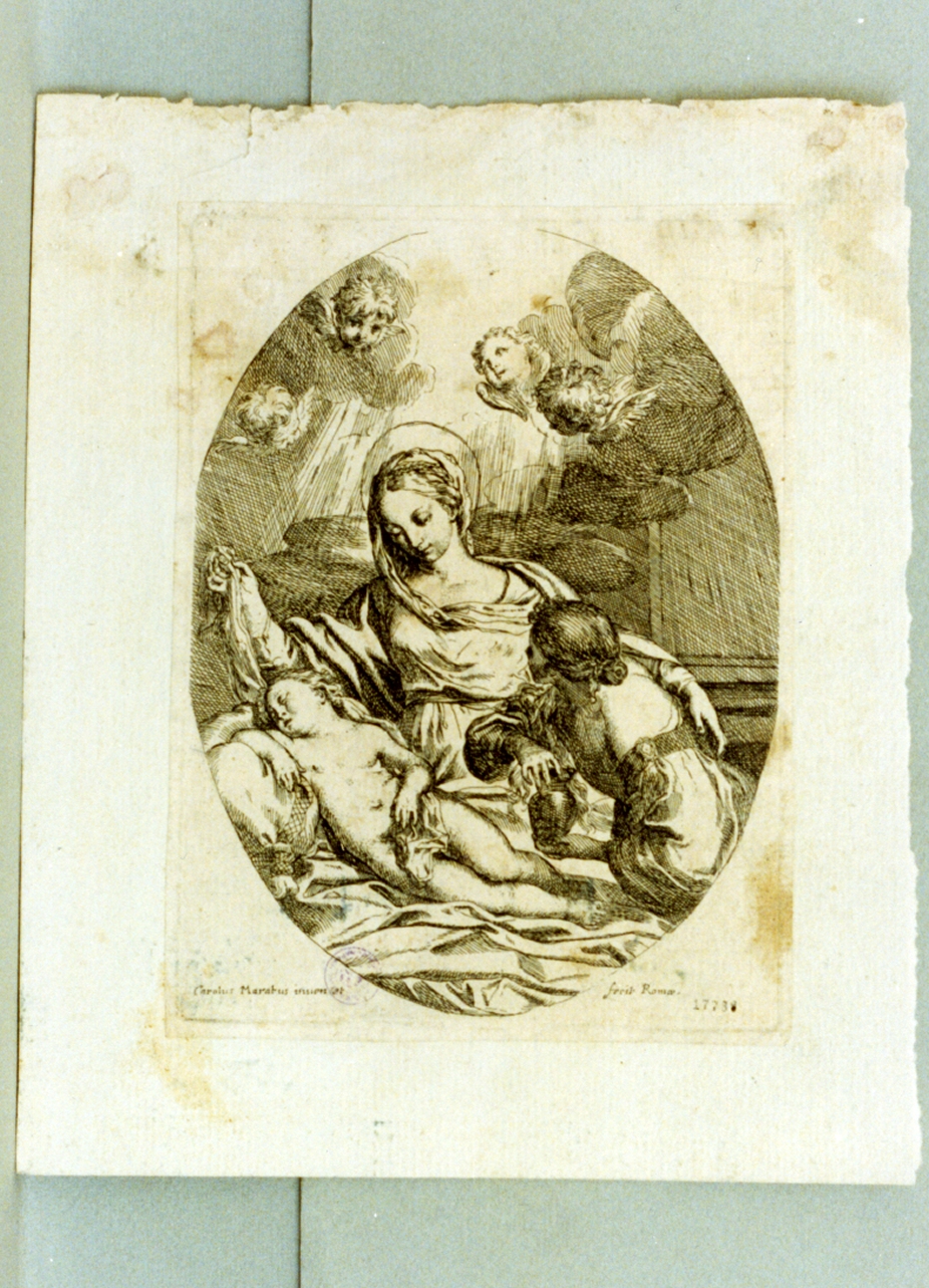 Madonna con Bambino dormiente (stampa tagliata) di Maratta Carlo (secc. XVII/ XVIII)