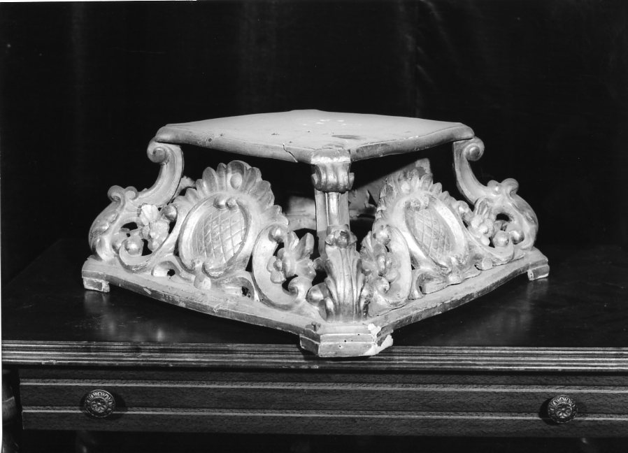 piedistallo di statua - bottega campana (fine/inizio secc. XIX/ XX)