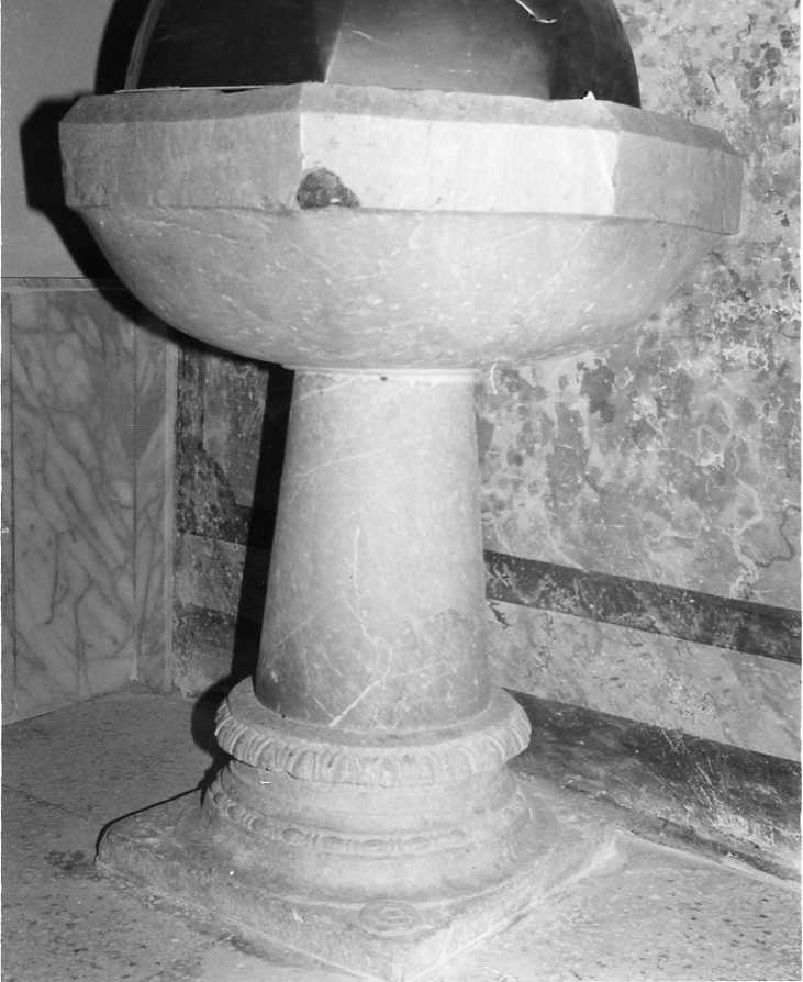 fonte battesimale - a fusto - bottega campana (prima metà sec. XVIII)