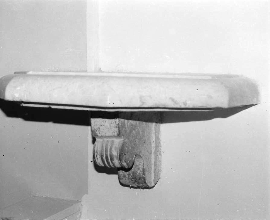 mensola - bottega campana (sec. XVIII)