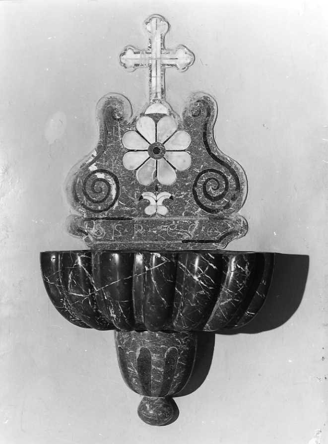 acquasantiera da parete, serie - bottega campana (sec. XVIII)