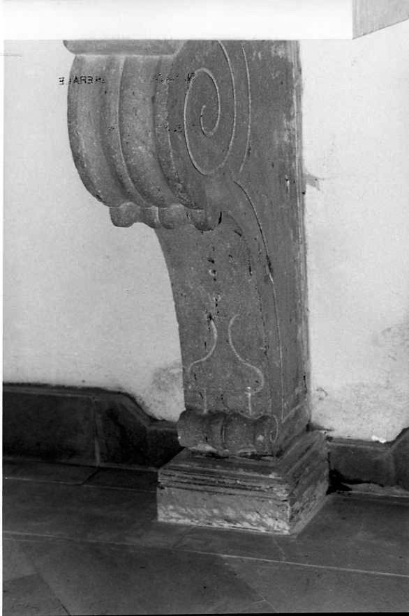 piedistallo, serie - bottega campana (sec. XIX)