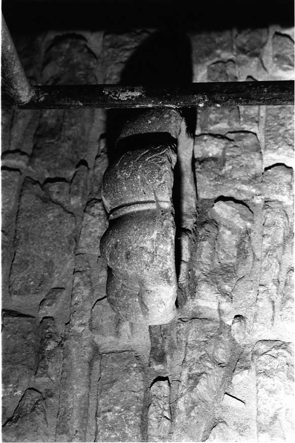 acquasantiera - a conchiglia - bottega campana (sec. XVIII)