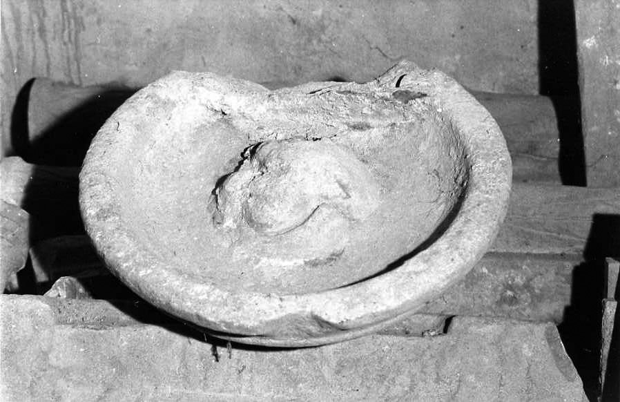 acquasantiera - bottega campana (sec. XVIII)