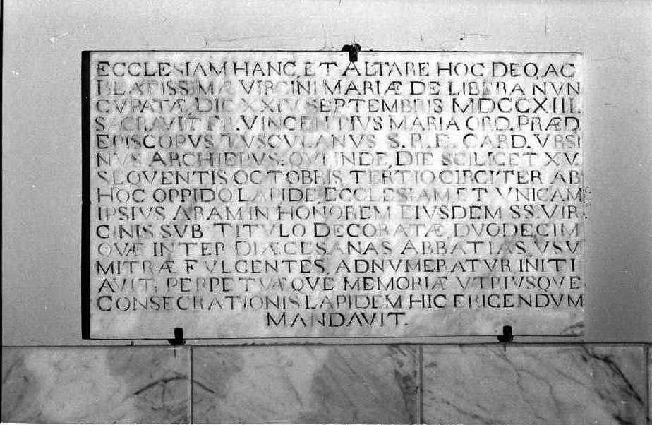 lapide commemorativa - bottega campana (sec. XVIII)