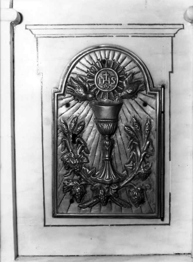 calice eucaristico (sportello di tabernacolo) - bottega campana (prima metà sec. XX)
