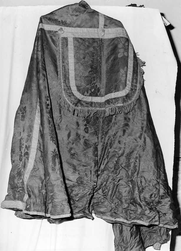 piviale - manifattura campana (sec. XIX)