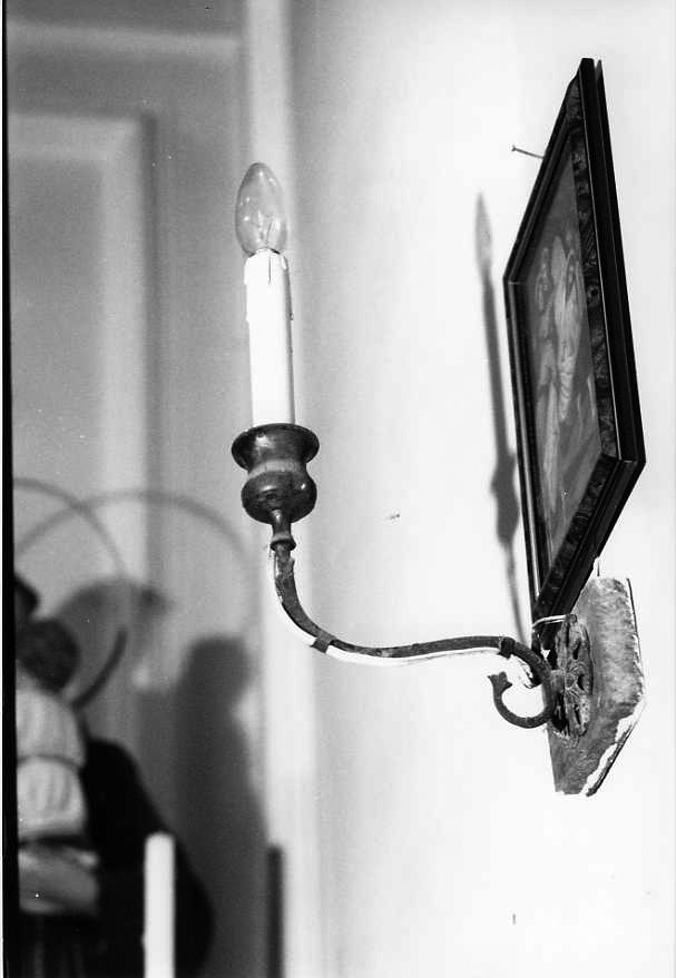 candeliere da parete, serie - bottega campana (sec. XIX)