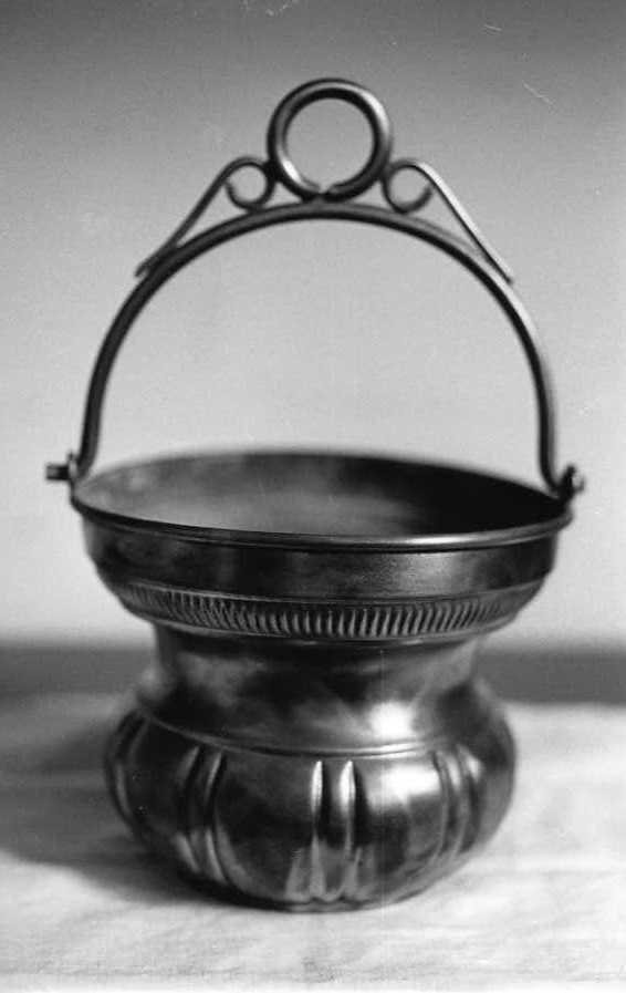 secchiello per l'acqua benedetta - bottega campana (inizio sec. XX)