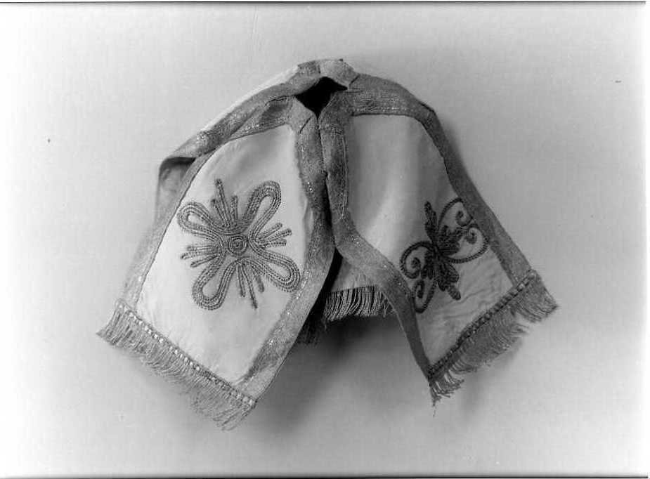 conopeo di pisside - manifattura campana (inizio sec. XX)