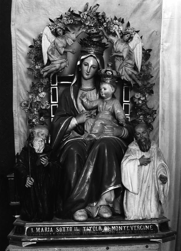 Madonna con Bambino e Santi (gruppo scultoreo) - bottega campana (sec. XIX)