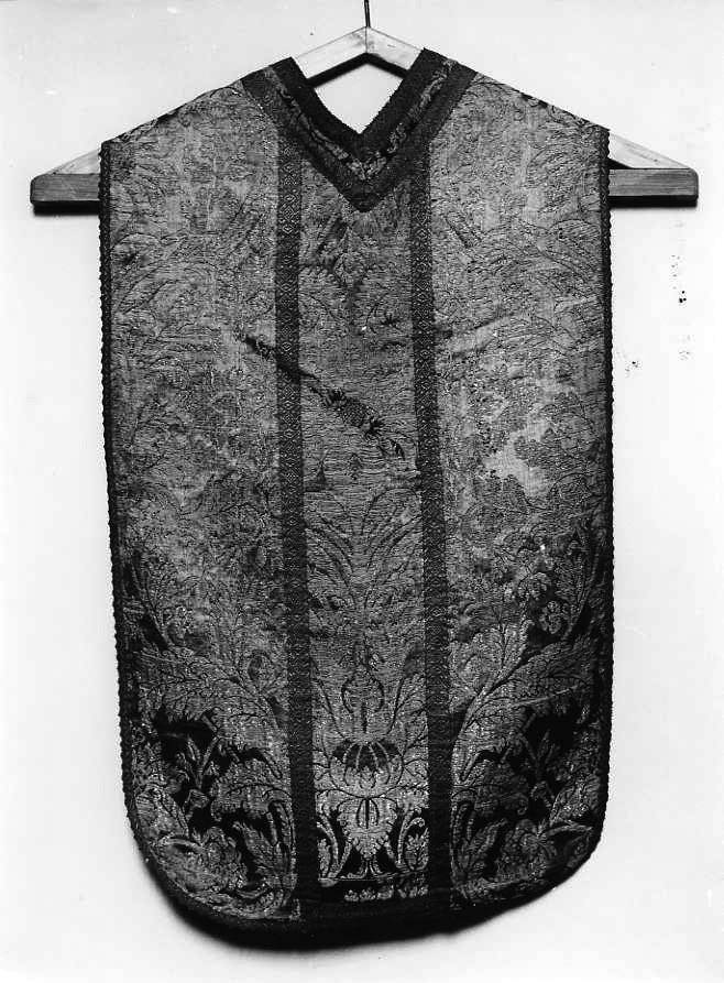 motivi decorativi vegetali stilizzati (pianeta) - manifattura campana (fine sec. XIX)