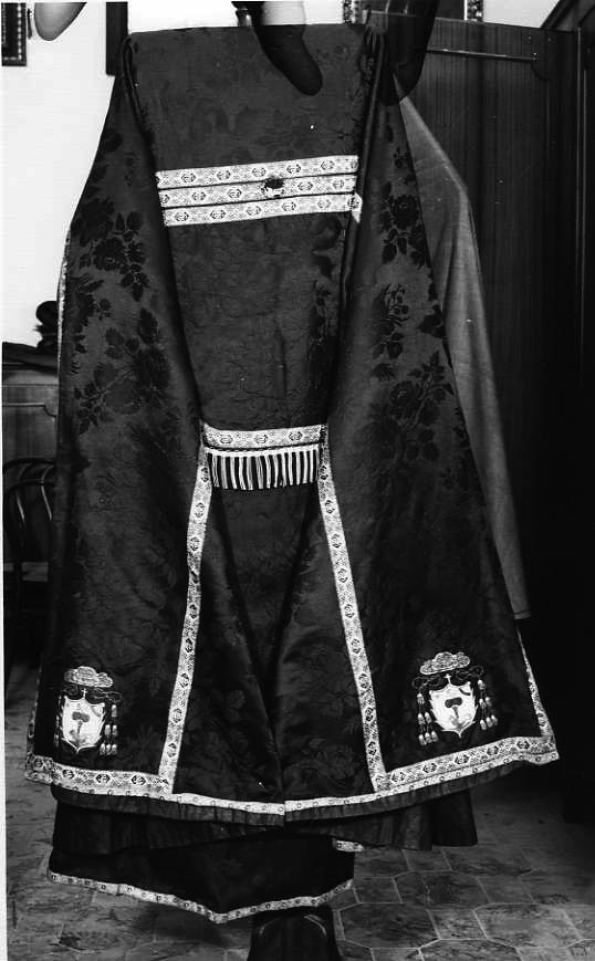 piviale - manifattura campana (sec. XIX)