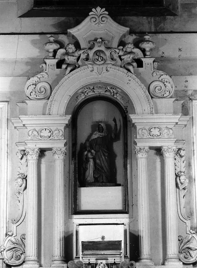 cherubini e motivi decorativi a volute (mostra architettonica d'altare) - bottega campana (sec. XVIII)