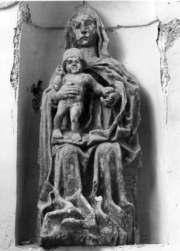 Madonna con Bambino (scultura) - bottega campana (secc. XV/ XVI)