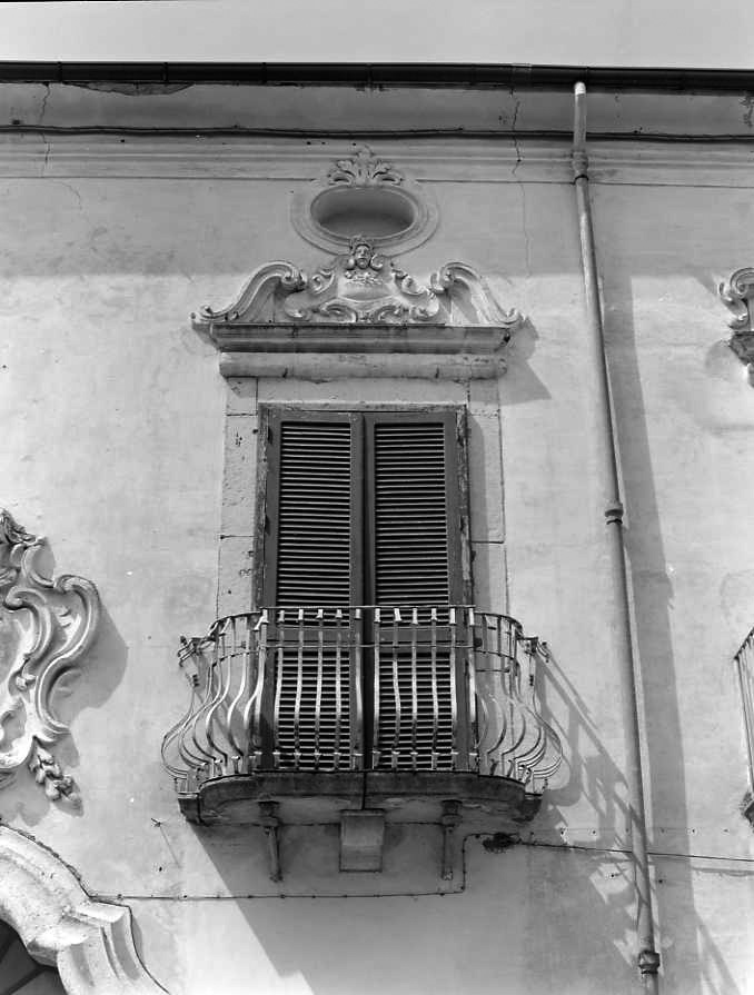 mostra di finestra, serie - bottega campana (sec. XVIII)