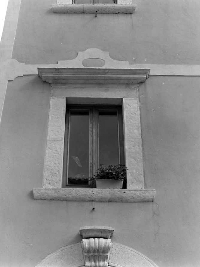 mostra di finestra, serie - bottega campana (prima metà sec. XVIII)