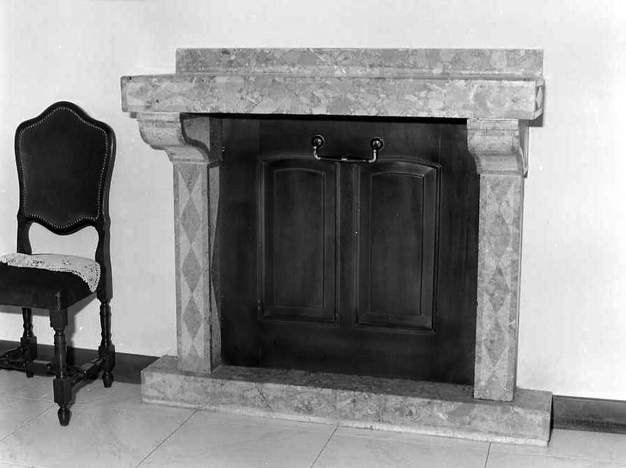 mostra di camino - bottega campana (prima metà sec. XVIII)